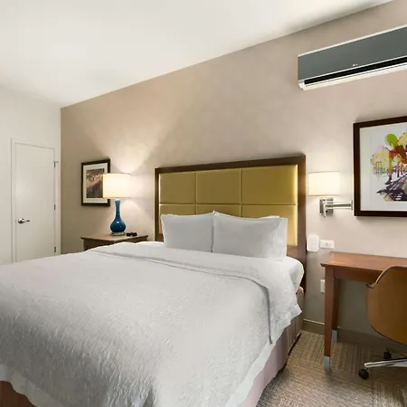 Hampton Inn Chicago Downtown/N Loop/Michigan Ave Exterior photo